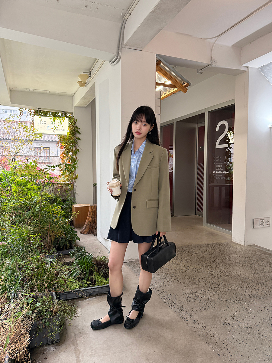 G313Retro-Inspired Women's French Suit - Lightweight Casual Wear for Spring 2025