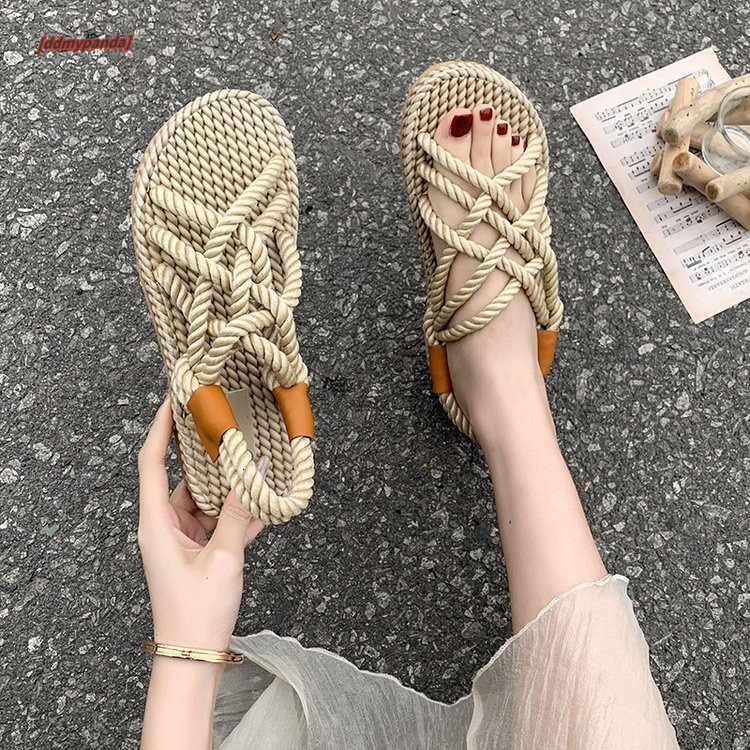 Sandals women's hemp rope weaving 2025 summer new handmade grass shoes, internet famous and versatile, wearing Roman beach sandals for women ddmy