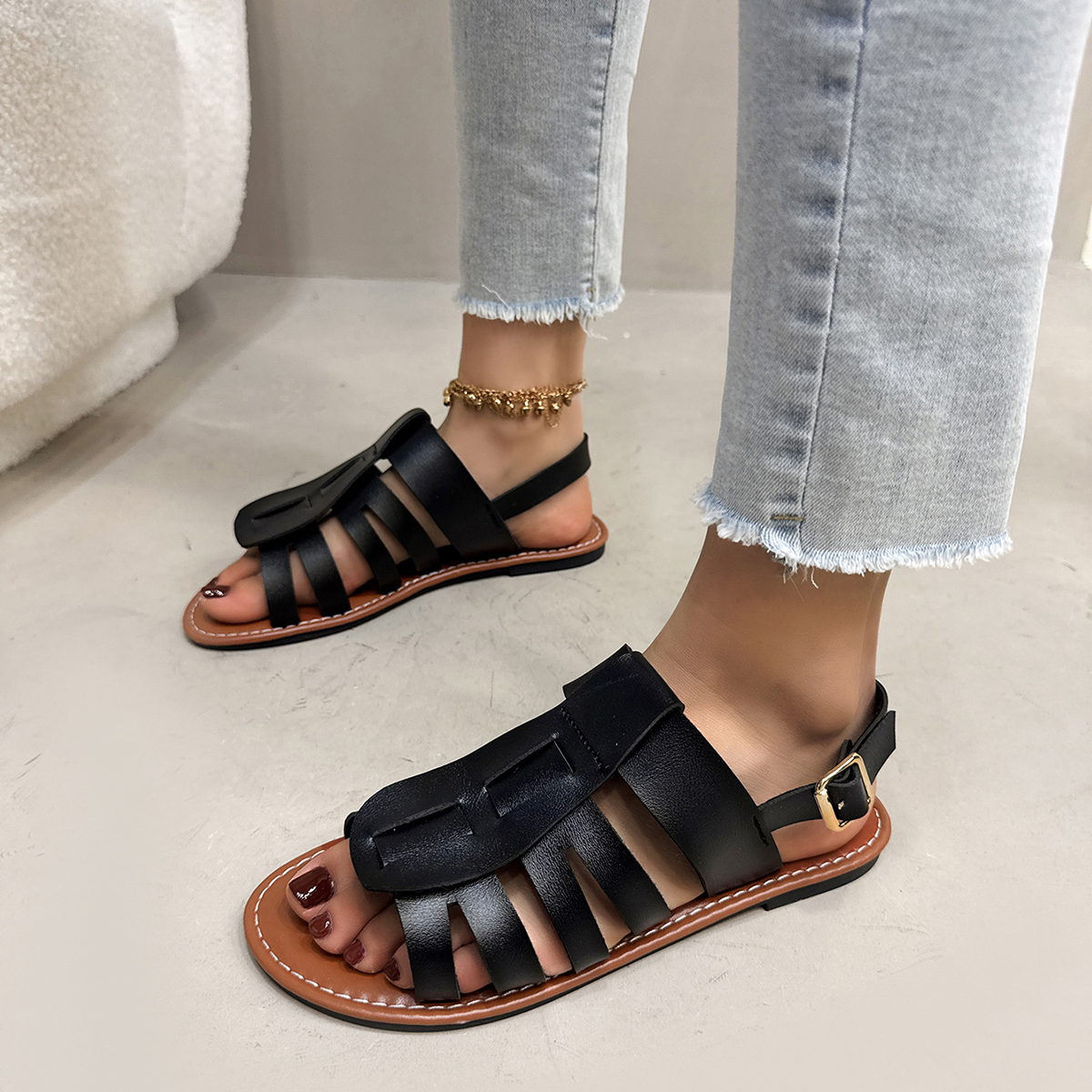 Women's Stylish Open-Toe Flat Sandals - Comfortable & Breathable Design for Summer