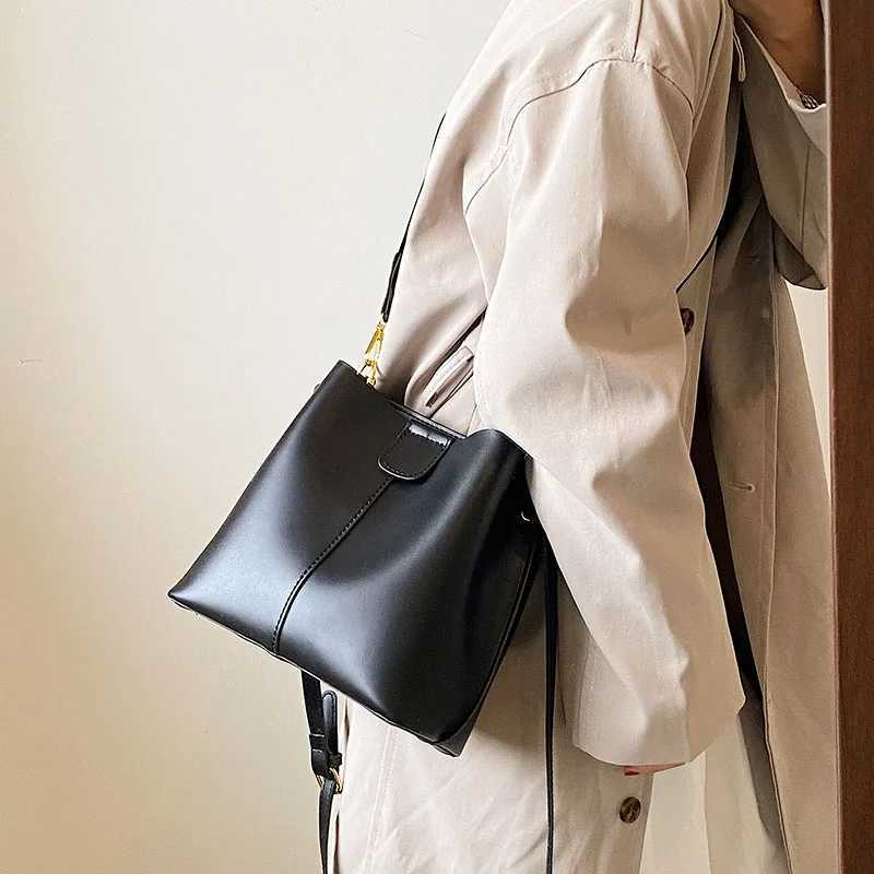 High quality womens small Pu leather handbag shoulder bag fashionable womens bucket cross body bag womens casual messenger bag Y250315