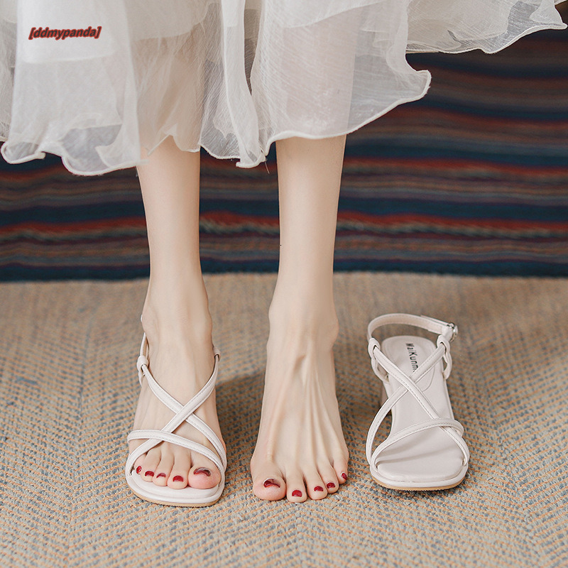 Women's stunning sandals, women's 2024 summer new fairy style, medium thick heels, French small tall heels for external wear ddmypanda