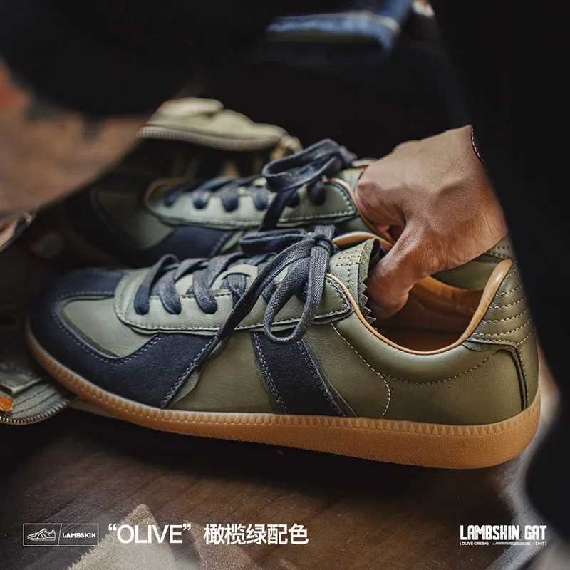 Maden Training Shoes Mens Autumn New Low Top Board Shoes Olive Green Casual Shoes Retro Sports Shoes Y250315