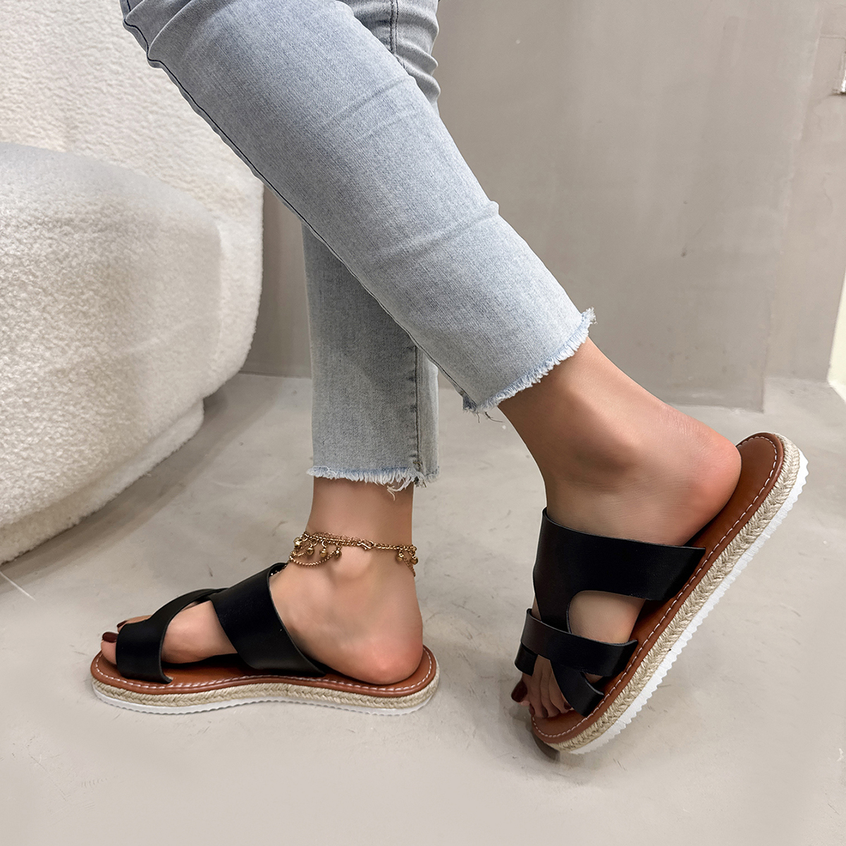 Summer Essential: Soft & Stylish Women's Flat Sandals