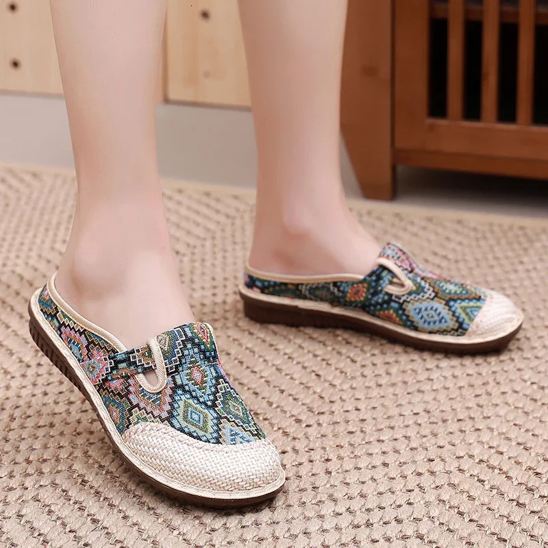 Womens Non-slip Cloth Shoes Summer Breathable Linen Sandals and Slippers Womens Outerwear Soft Bottom Baotou Slippers 250327