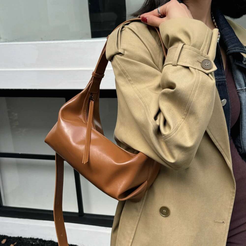 Motingsome Handbag Shoulder Pouch Woman Tote Smooth Cow Leather Crossbody Lady Spring Saddle Red Mini Messenger Purses 2025 New
