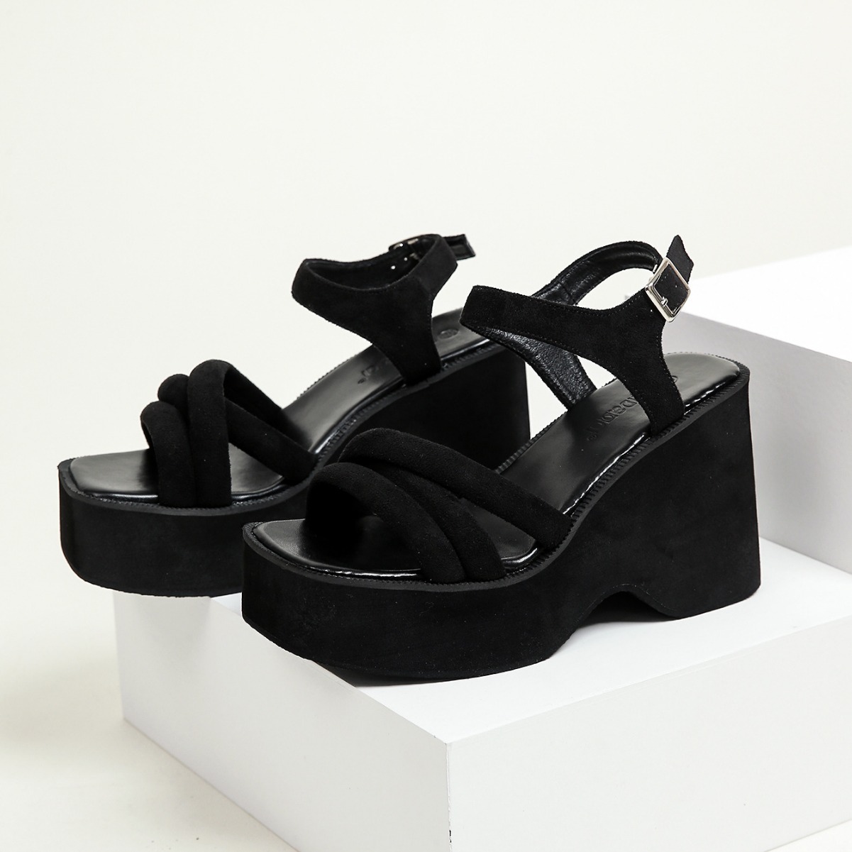 2025 Summer New Thick Bottom Sponge Cake Women's Shoes Waterproof Platform Ultra High Heels Black 35-40 Slope Heel Sandals ddmypanda