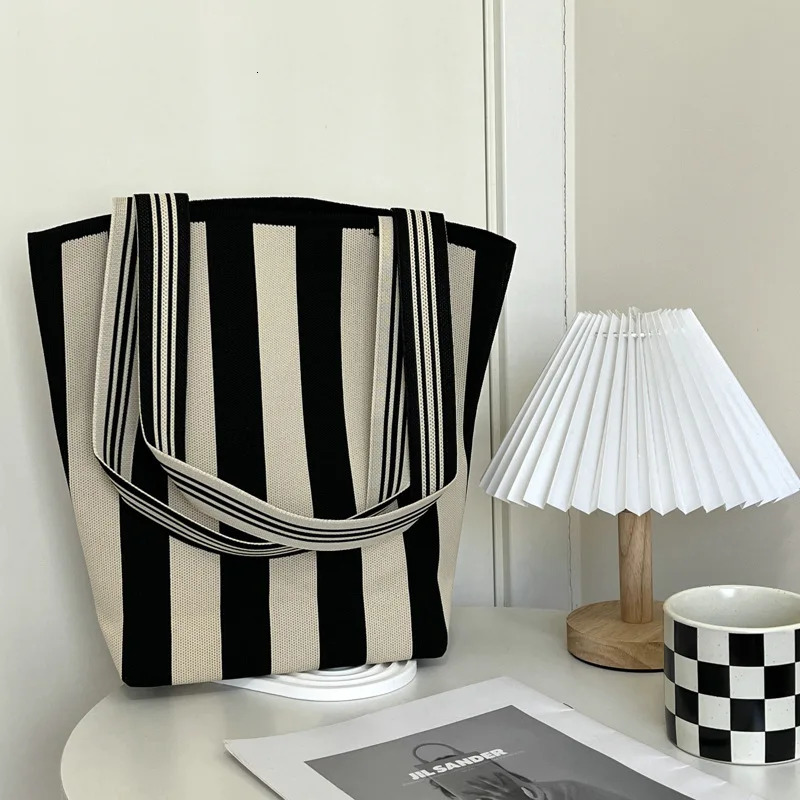 Fashion Women Simple Black White Striped Canvas Bag Casual Large Capacity Shoulder Womens Beach Bag Shopping Tote Bag Handbag 250311
