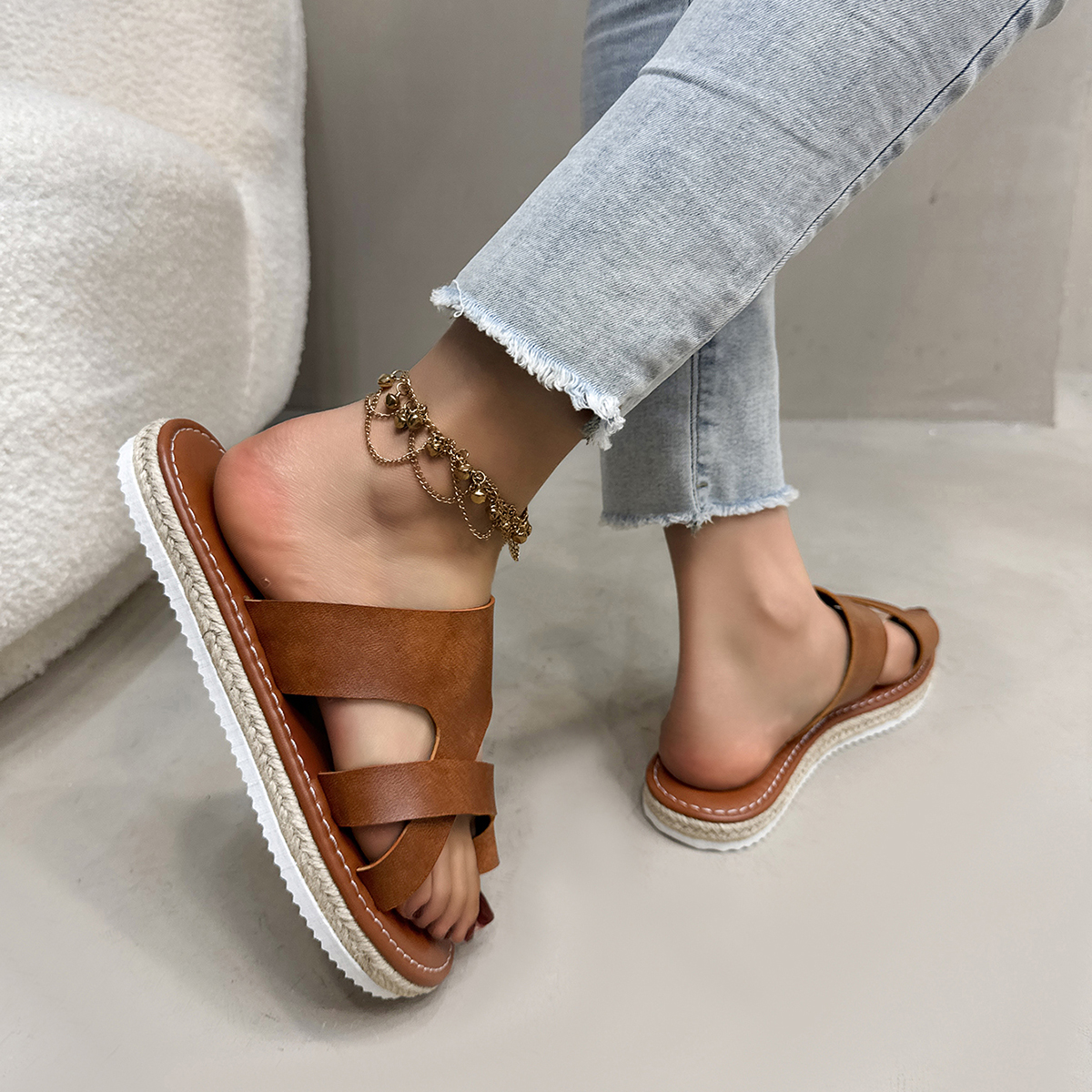 Summer Essential: Soft & Stylish Women's Flat Sandals