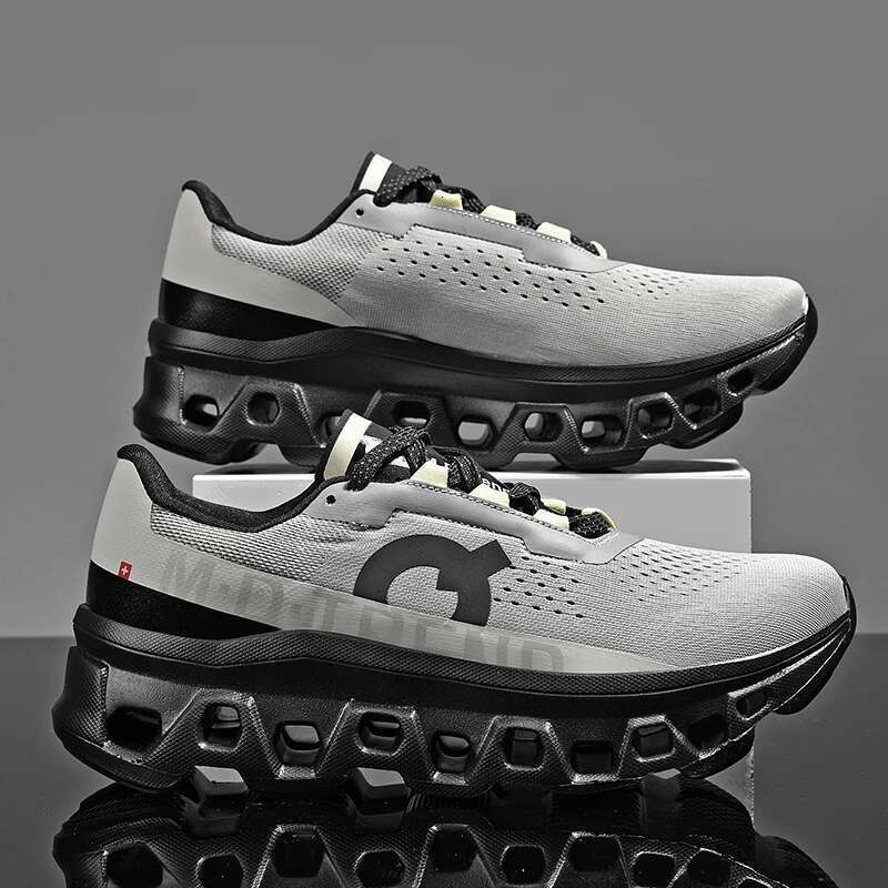 Summer Flying Woven Mesh Surface Breathable Cushioned Running Men's Sports All M atch Daddy Shoe s