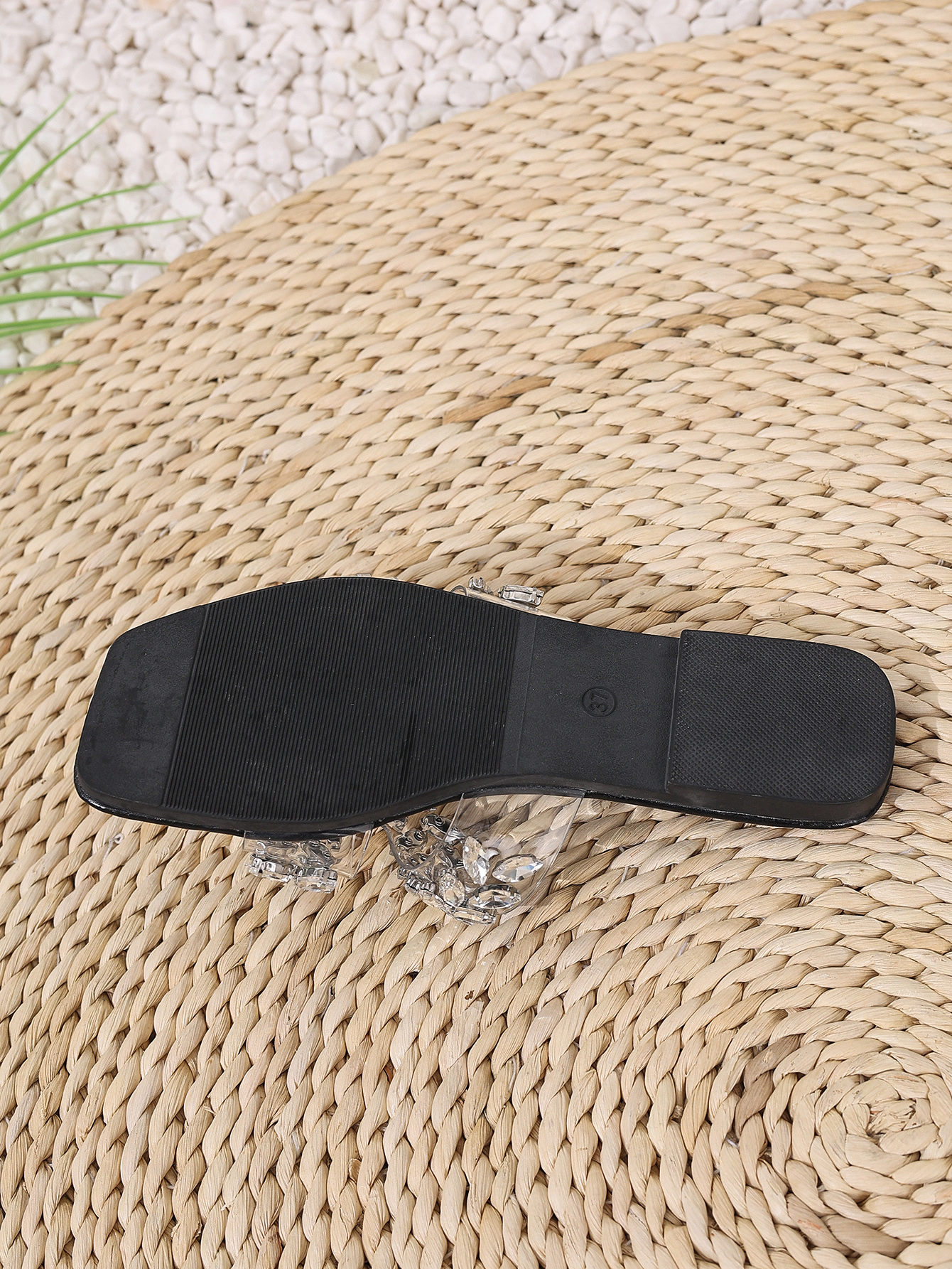 Stylish Women's Flats Sandals Perfect for Warm Weather