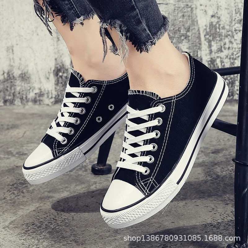 Fashionable womens canvas flat shoes for spring and summer new styles fashionable womens casual canvas breathable thick soled sports shoes Y250315
