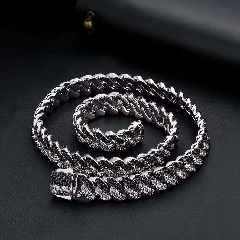 VVS Moissanite Hiphop Iced Out 12MM Sterg Sier Black and White Custom Cuban Chain