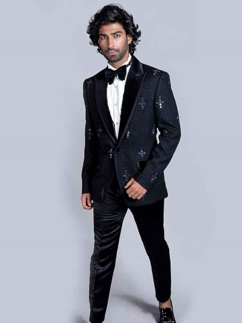 Bling Wedding Tuxedos One Button Appliques Men Suit Peaked Lapel 1 Piece Set Jacket Fashion Groom Business Blazers Customized