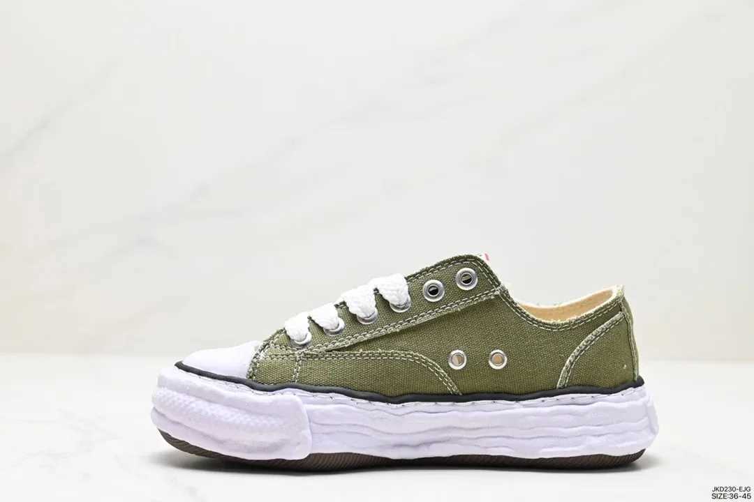 Newcomer Canvas Skateboarding Shoes Womens Ice Cream Plataflom Young Student Fashion Outdoor Green Sports Shoes Y250315
