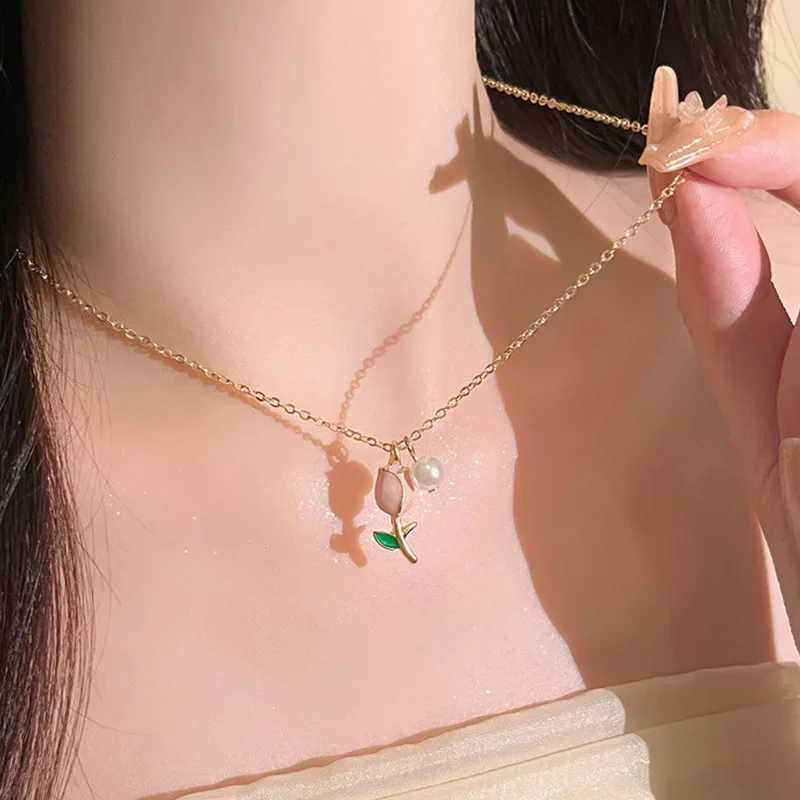 Tren Fashion Pink Tulip Necklace Earrings Womens Set Temperature Party Sweet Simple Jewelry Set Accessories GiftsXJ250315