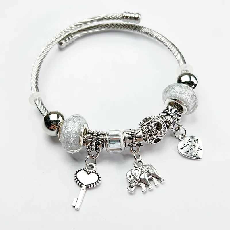 Adjustable Silver Alloy Elephant Heart Pendant Artificial Zircon Bracelet Round Bead Bracelet Cuff Suitable for Womens Elegant WeddingXJ250315