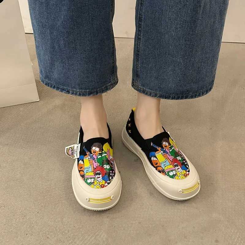 Women Platform Vulcanized Shoes 2024 New Woman Thick Sole Canvas Loafers Fashion Graffiti Sneakers Outdoor Flats Sports Shoes Y250315