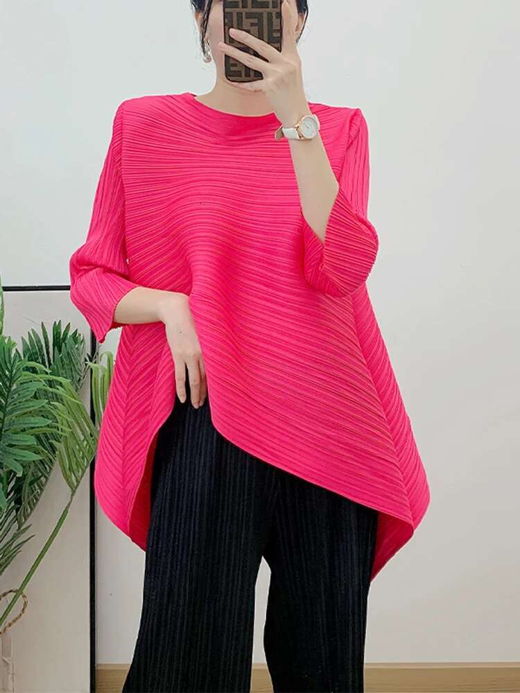 GVUW Pleated Blouse For Women 2025 New Spring O-Neck Three Quarter Sleeve Solid Color Loose Casual Shirt Female Elegant 17G2471