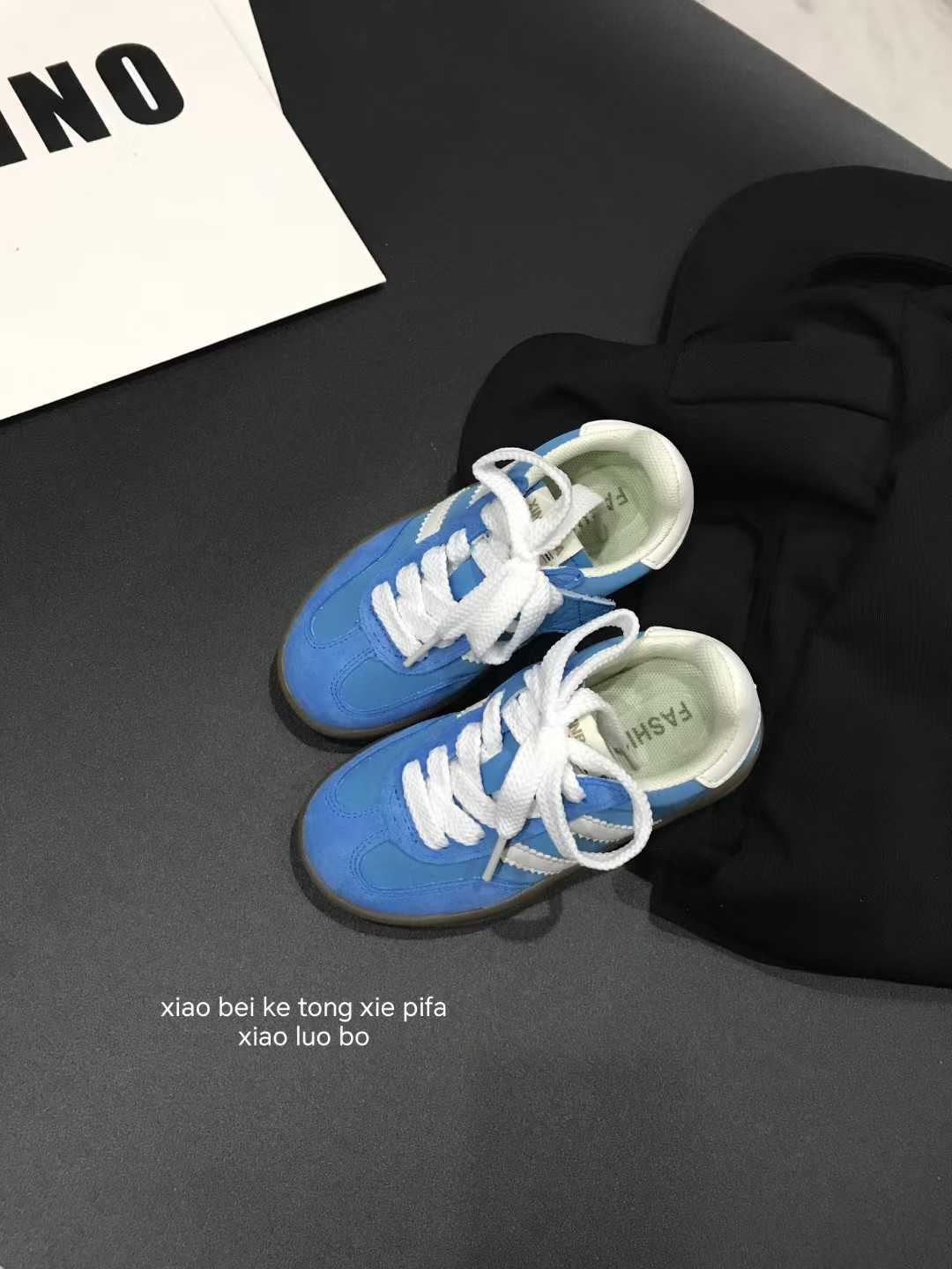 Athletic Outdoor Childrens shoes boys suede candy colored comfortable training shoes 2025 autumn new style girls and students fashionable sports boaY2