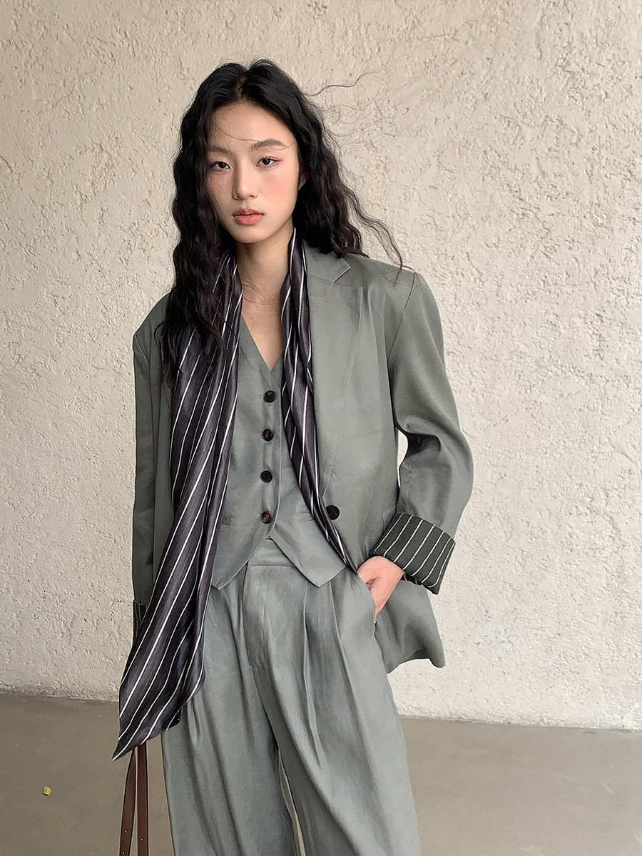 F3133Chic Female Linen Scarf - Perfect Complement for Your Spring and Autumn Wardrobe