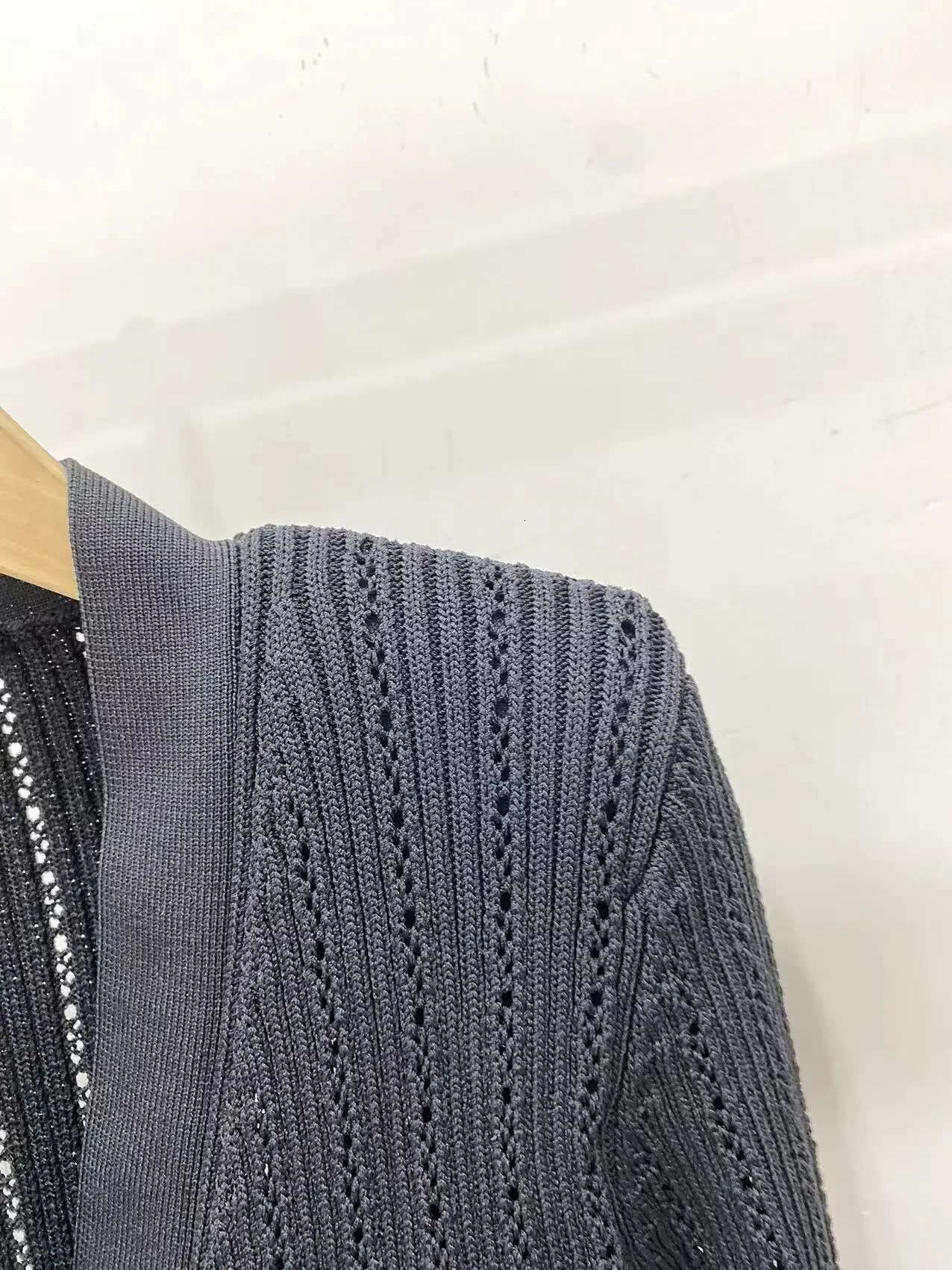 Women's Black Knitted Long-Sleeved Cardigan V-Neck Slim Fit Classic Design Ladies Tops