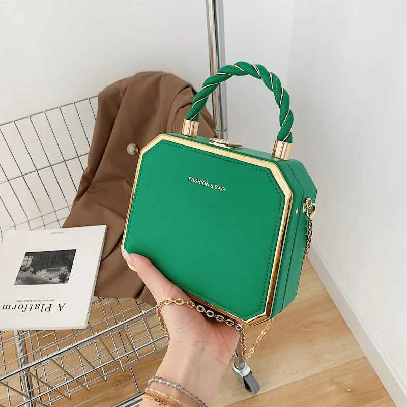 Simple solid color girl box shoulder bag fashionable twisted girl handbag 100 niche cross body bags car splicing technology PU Mate Y250315