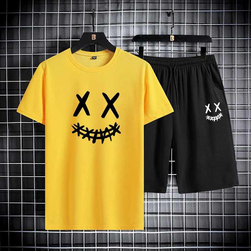Mens summer sports suit round neck short sleeved T-shirt five quarter shorts slim fit fashion two-piece set mens clothing 250310