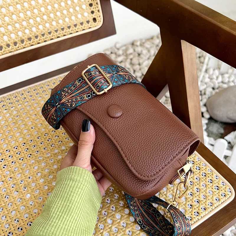 Comfortable PU leather wide shoulder strap cross body bag casual flip up womens shoulder bag used for gifts designer handbags and wallets Y250315