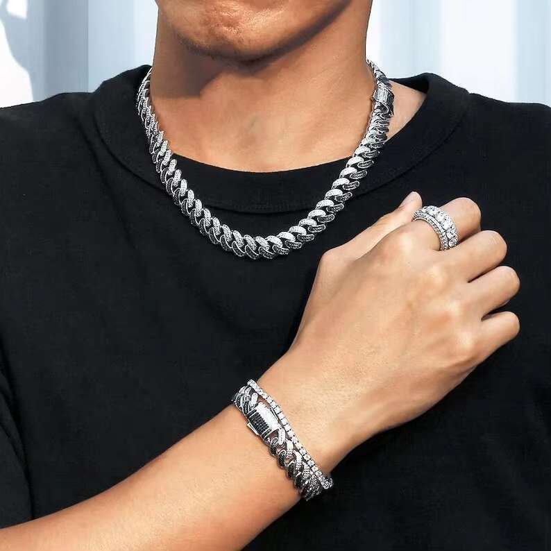 VVS Moissanite Hiphop Iced Out 12MM Sterg Sier Black and White Custom Cuban Chain