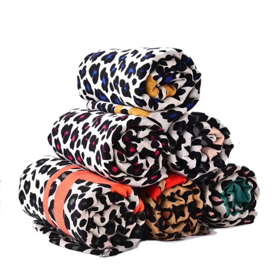 selling Animal Leopard Printed Cotton Womens Winter Automatic Scalp Shaver Border Wrap Headscarf Foulard Bandana LL181070 250314