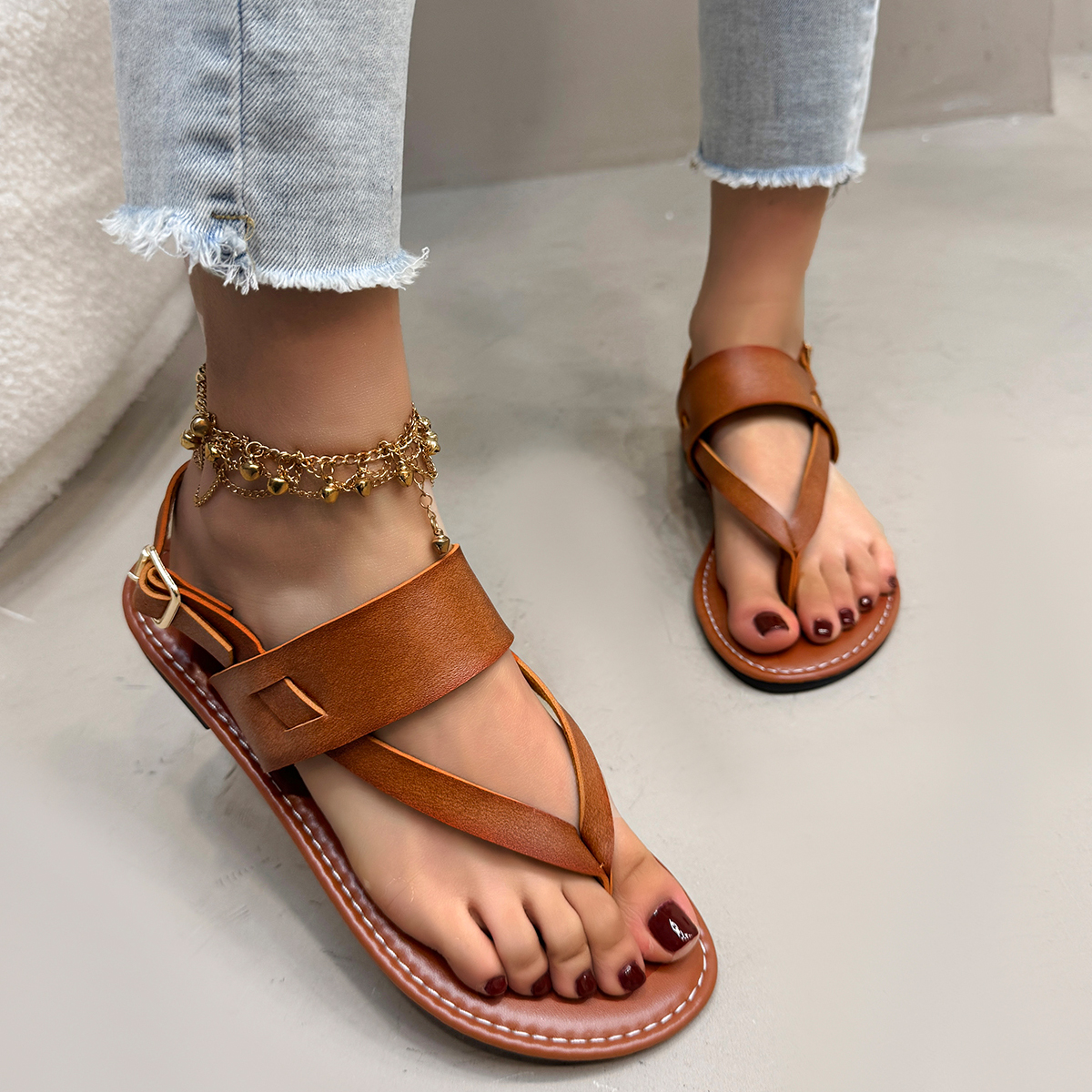 Stylish Ladies' Flats with Breathable Design
