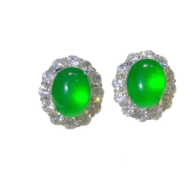 Gold colored protease inlaid high ice Capone earrings 250314