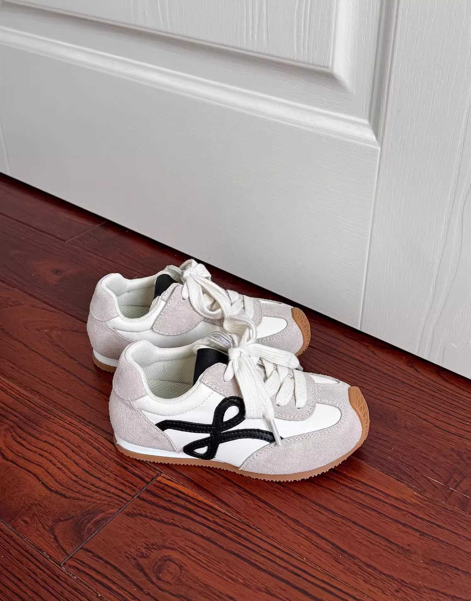 Athletic Outdoor Kandi Cat Childrens Forrest Gump Shoes Trendy Brand 2025 SpringSummer New Collection for Boys and Girls Soft soled German Training Sh