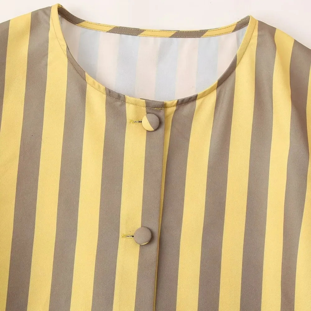 ZBZA Womens Loose Striped Shirt Simple Pleated Crew Neck Single Breasted Long Sleeves Casual Top Spring Summer Chic Shirt 250310