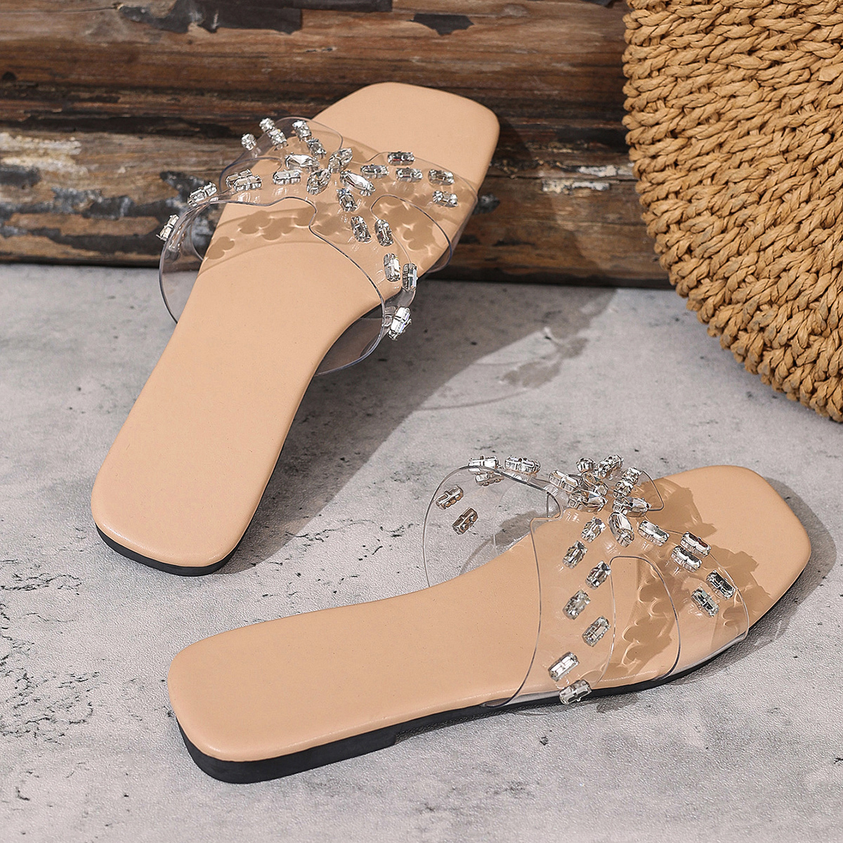 Stylish Women's Flats Sandals Perfect for Warm Weather