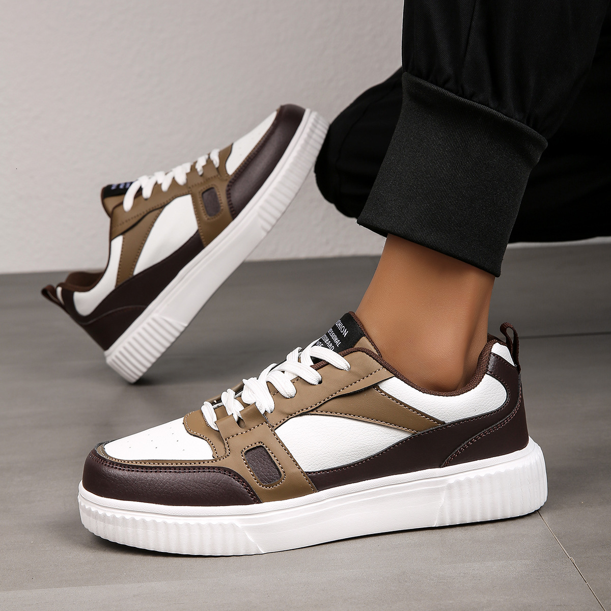 Designer Shoes Men and Women Leather Casual Shoes 2025 New Korean Fashion Couple Sneakers