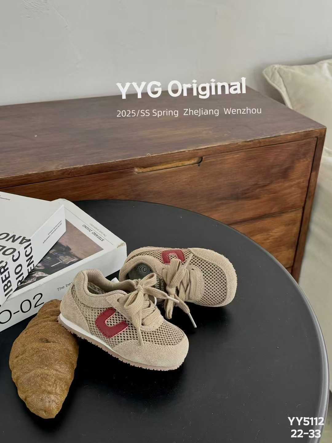 Athletic Outdoor Childrens 2025 summer new casual sandals for boys and girls stylish baby soft soled board shoes with mesh surface C260130