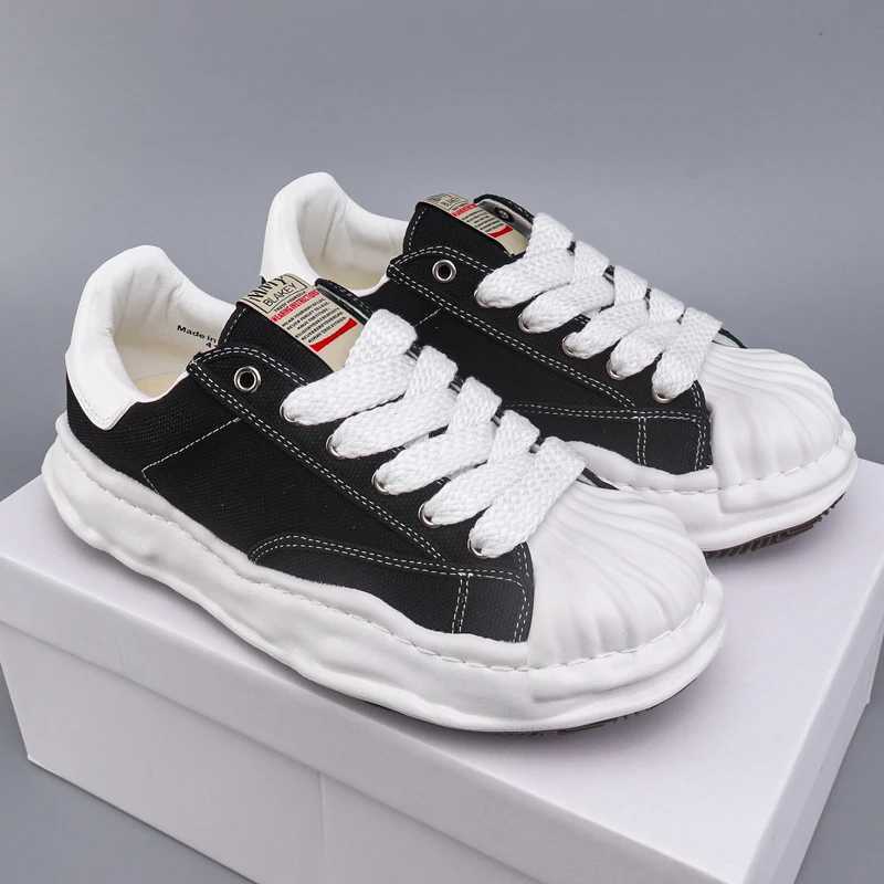 Thick soled lifting shell casual shoes are fashionable stable simple comfortable and have a beautiful appearance Y250314 Y250415
