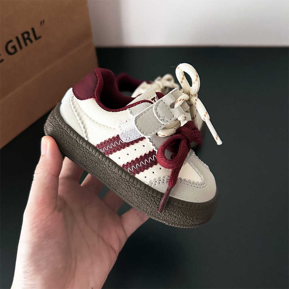 Athletic Outdoor Baby shoes girls board shoes spring and autumn new styles boys Velcro sports shoes soft soled walking shoes for children aged 1-2Y250