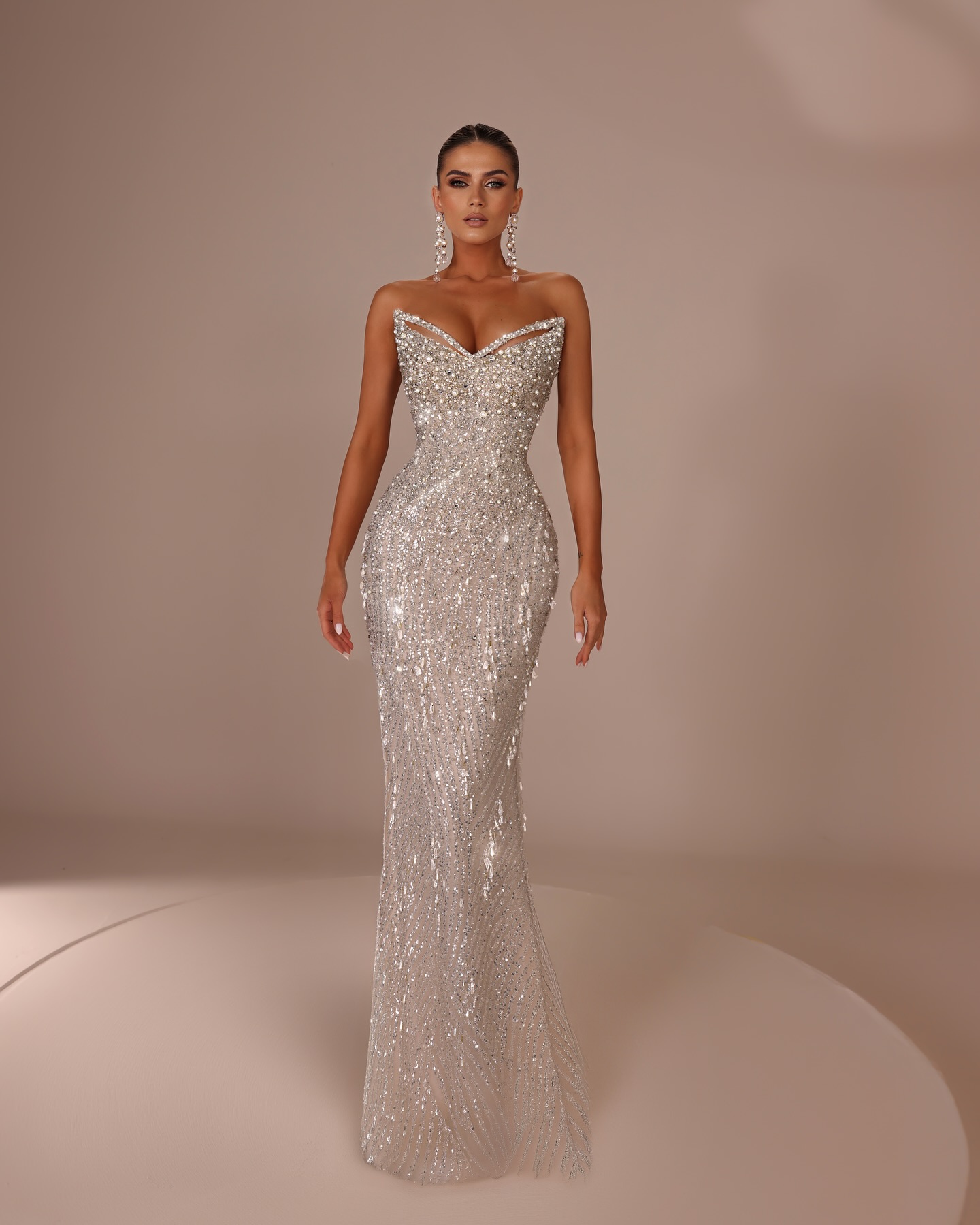 Luxury Wedding Dresses Pearls Crystal Bridal Gowns with Overskirts Sequins Strapless Mermaid Beading Customized Sweep Train Bride Dress Vestidos De No