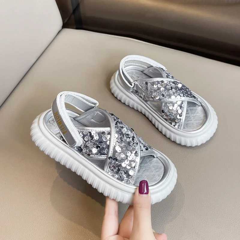 Childrens sandals summer thick soled princess sequin sandals fashionable waist open toe childrens school sandals hook and loopT250315
