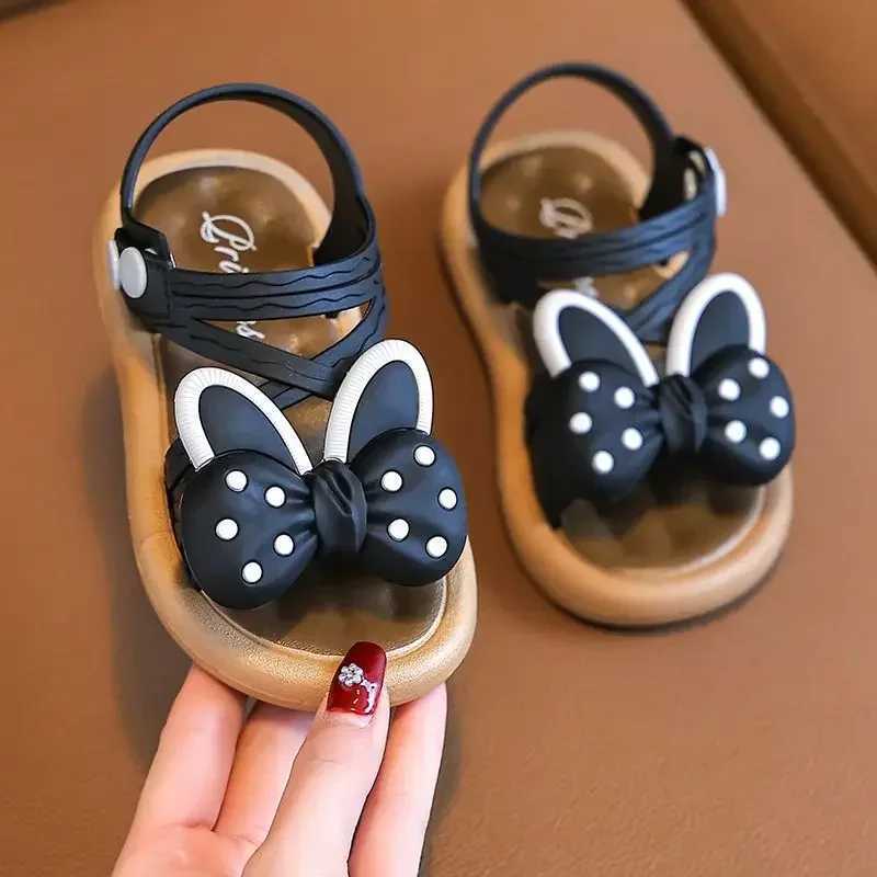 Cute butterfly decorated flat sandals for summer suitable for girls princesses children slippers anti slip beaver outdoor flip up childrens shoesT2503
