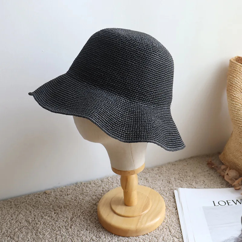 Foldable hand crocheted paper straw bucket hat suitable for womens summer sunshine breathable straw bucket hat 250314
