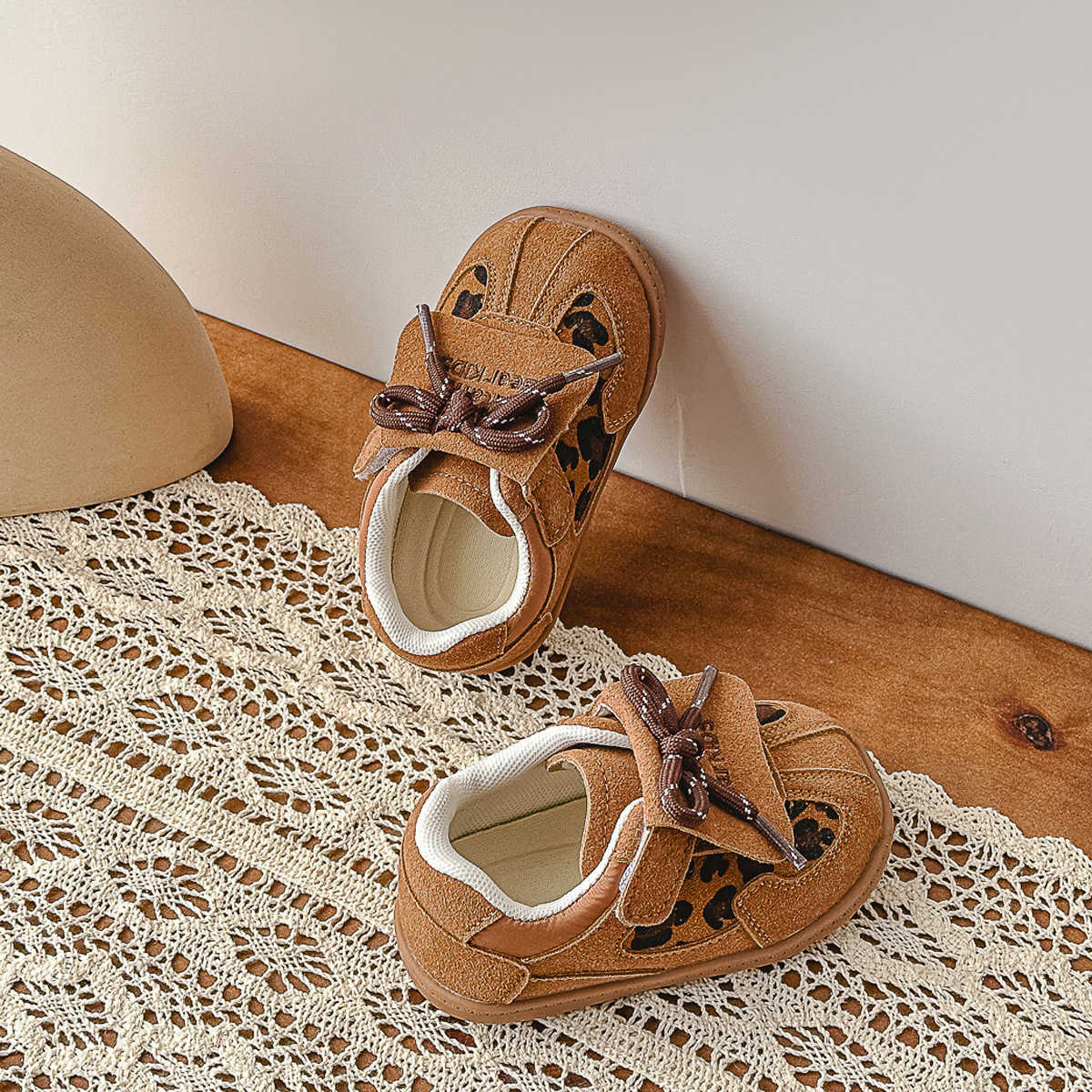 Athletic Outdoor Baby Leopard Pattern Board Shoes 2025 Spring Edition Childrens Casual Shoes for Boys and Girls 13 Years Old Single Shoes Baby Soft Bo