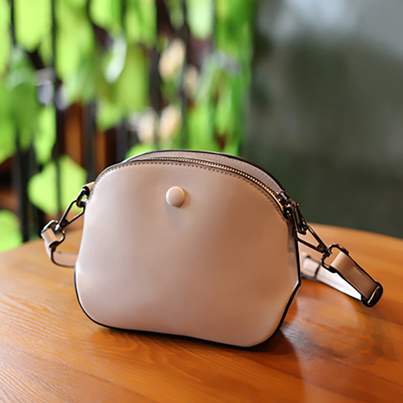 2024 Spring/Summer New Niche Phone Fashionable, Versatile, Simple, Portable, Single Shoulder, Crossbody Bag, Casual Oil Wax Leather Bag