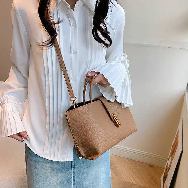 PU Button 2025 New Product Cross shaped Bag Solid Color Large Capacity Popular Fashion Shoulder Bag Soft Versatile Fashion Handbag Y250315