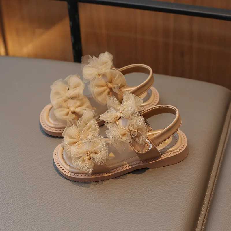 Girls Sandals Summer New Childrens Princess Shoulder Strap Dress Sandals Fashion Open Toe Lace Bow Childrens Flat Shoes Wedding PartyT250315