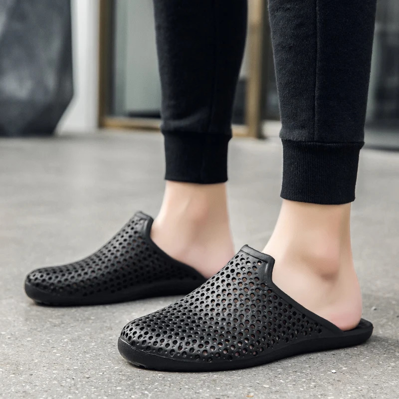 Mens half slippers non-slip outer wear wear-resistant mens slippers beach sandals and slippers home slippers 250314