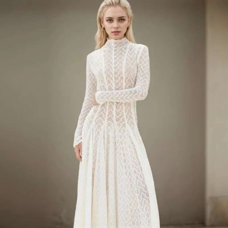 DEAT Fashion Lace Dress Women's Round Neck Hollow Out Slim Long Sleeve Retrac Waist Big Swing Dresses New 7Ab8070