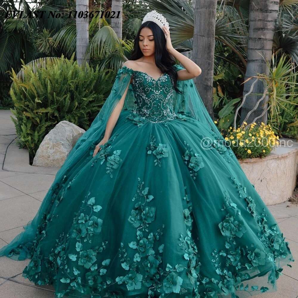 2025 Customized Green Quinnceanera Ball Gown 3D ral Applique Beading Cape Corset Sweet 16 Dresses 15 Years quinceanera